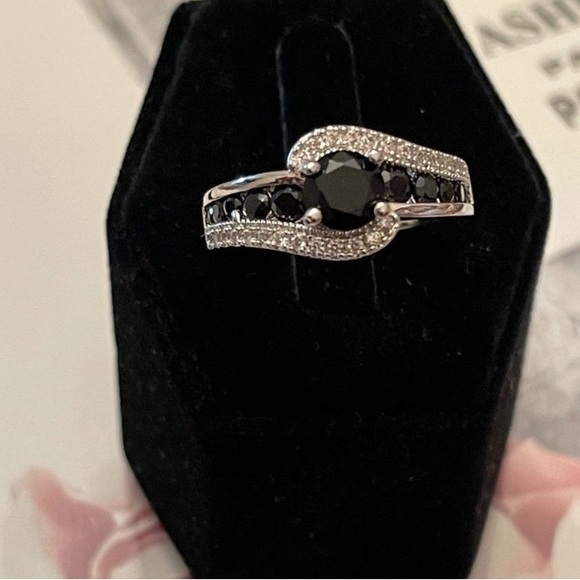 Amy Butterfly Promise Ring - Picture 3 of 9